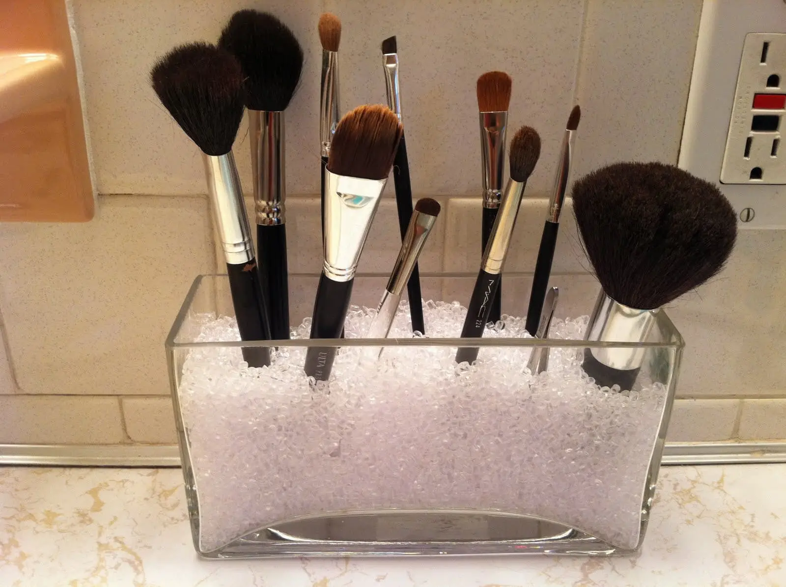 makeup brush organizer