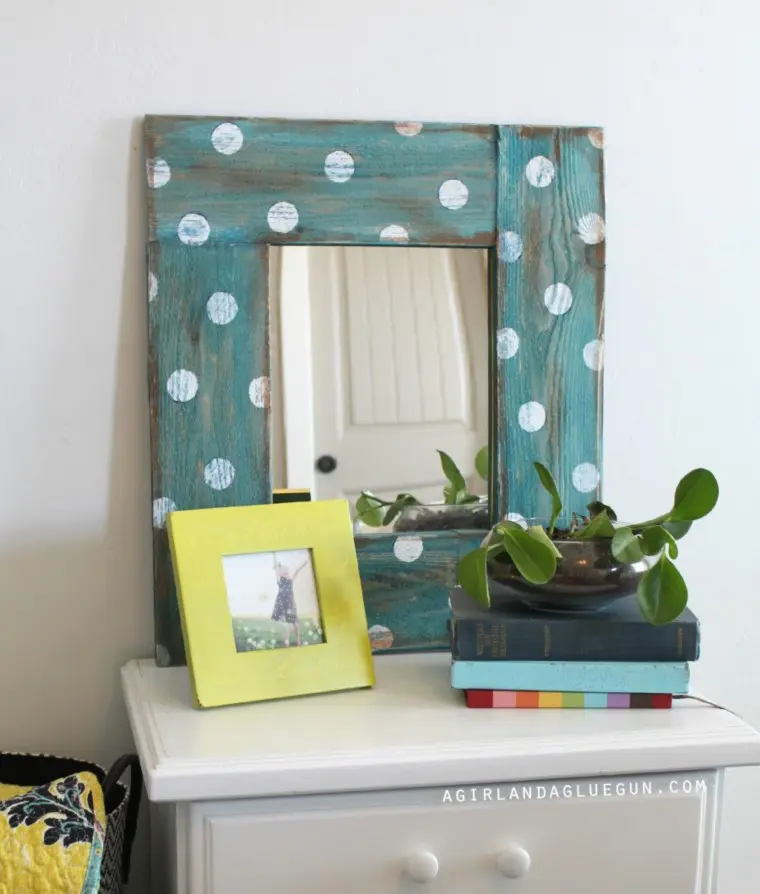 Mirror Décor