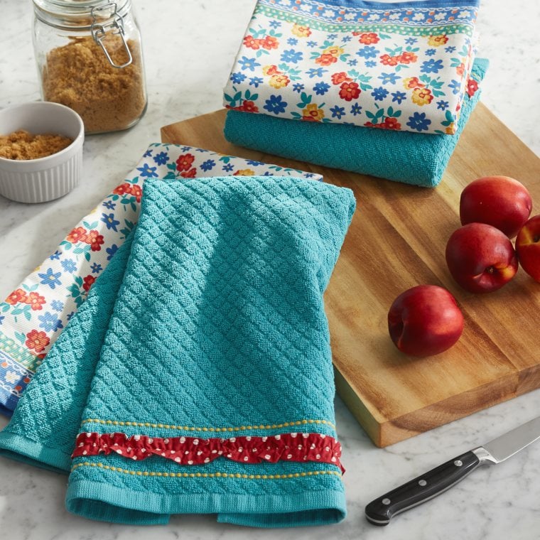 Kitchen Towels with Floral Design