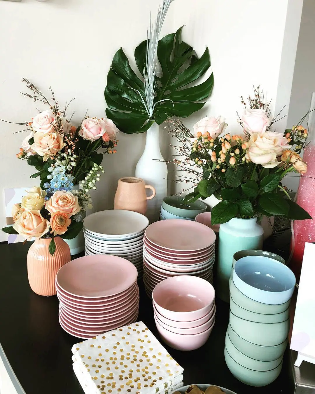 Use Pastel Tableware