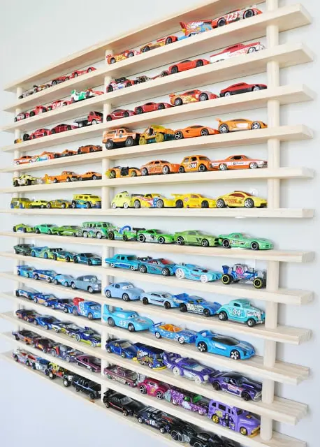 Wall Display to Park Toy Cars
