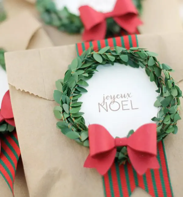 mini wreath tags