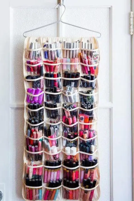 makeup organizer