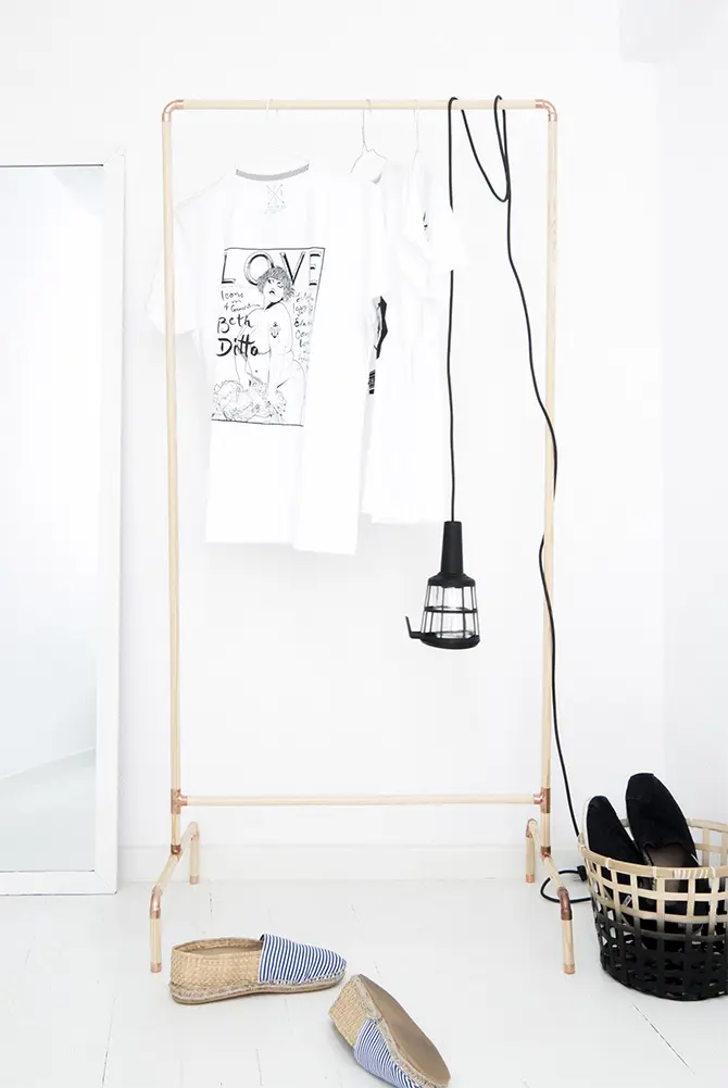 Clothes Hanger for Tight Spaces