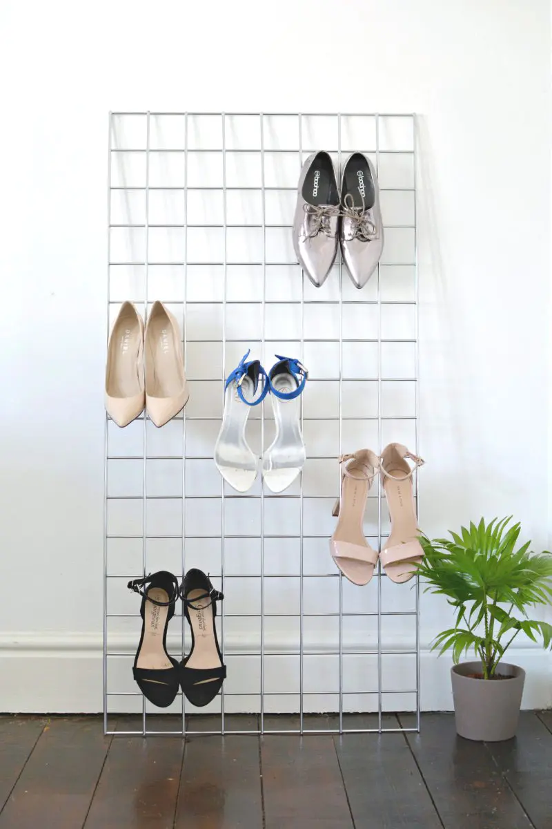 Heeled Shoe Wire Mesh Display