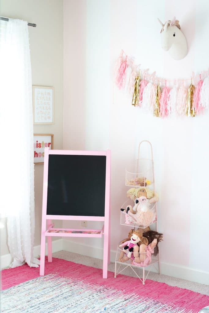 pink easel