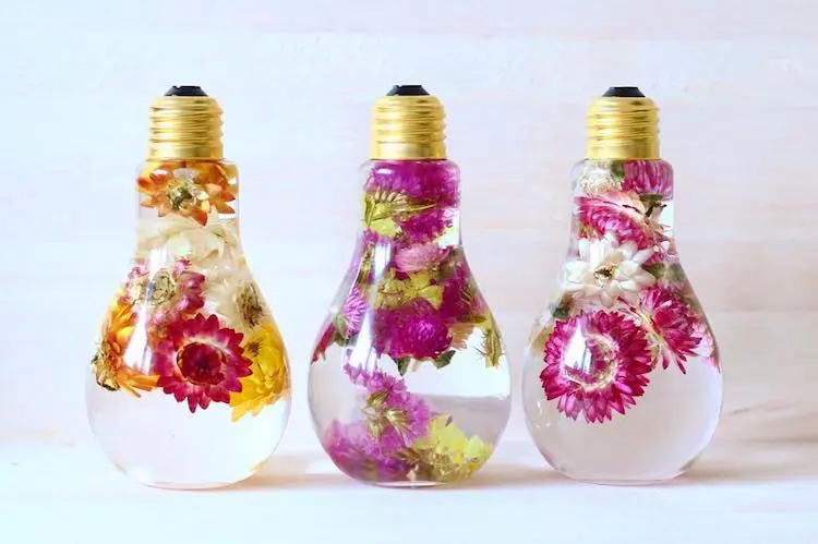 Light Bulb Flower Decor