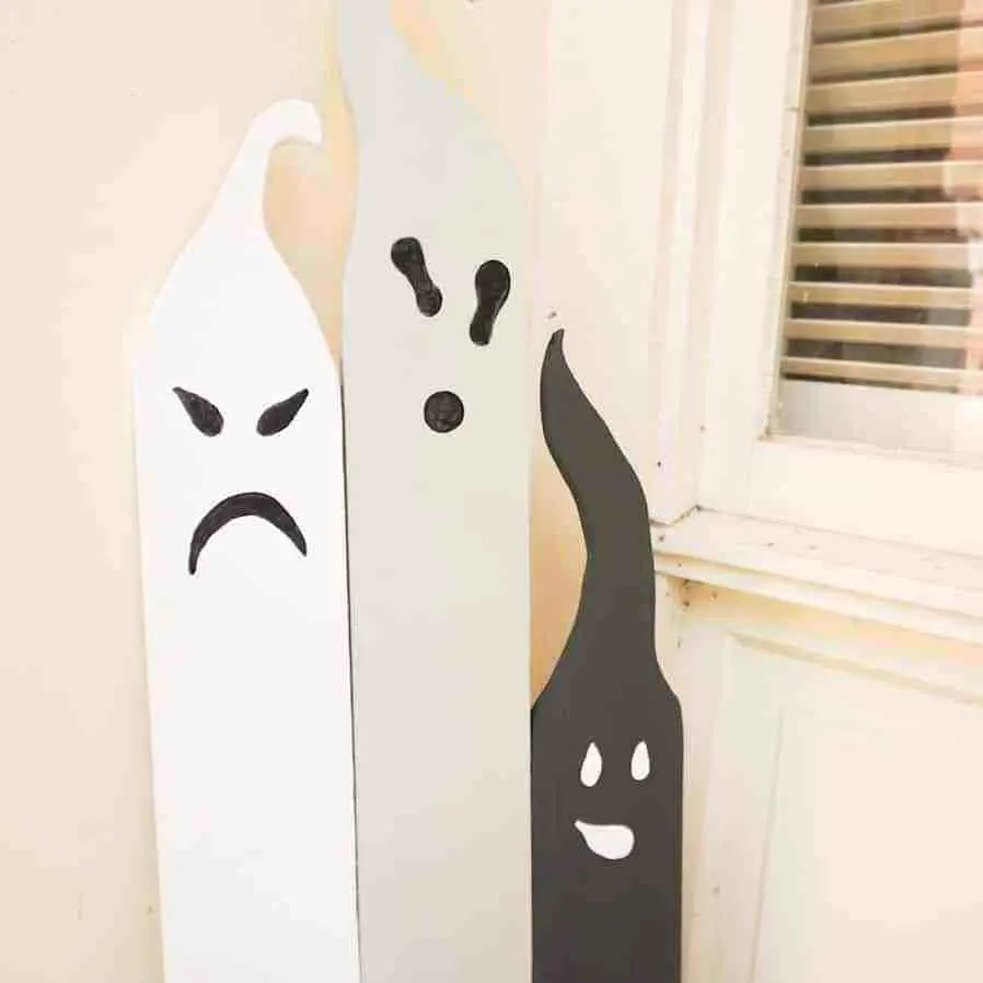 DIY Plank Ghosts