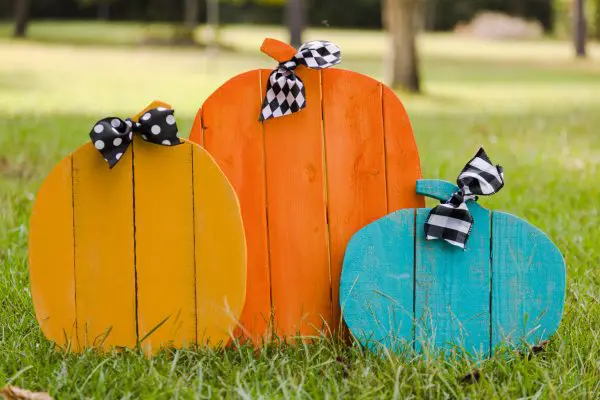 DIY Pumpkin Fences