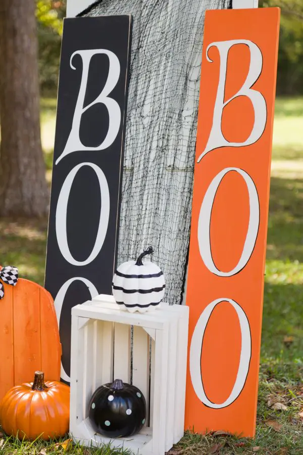 Wooden BOO Signs