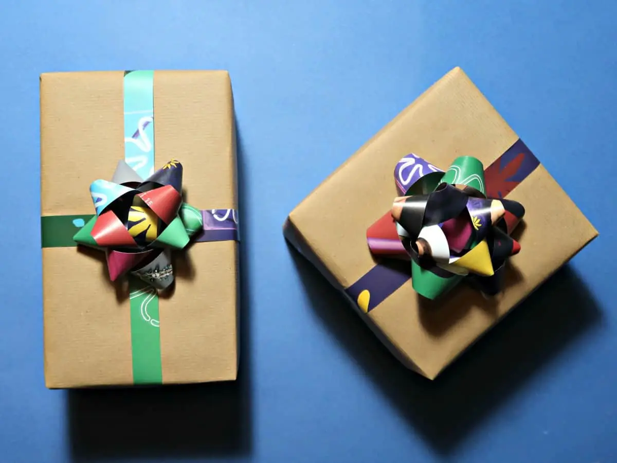 Recycled Gift Bows