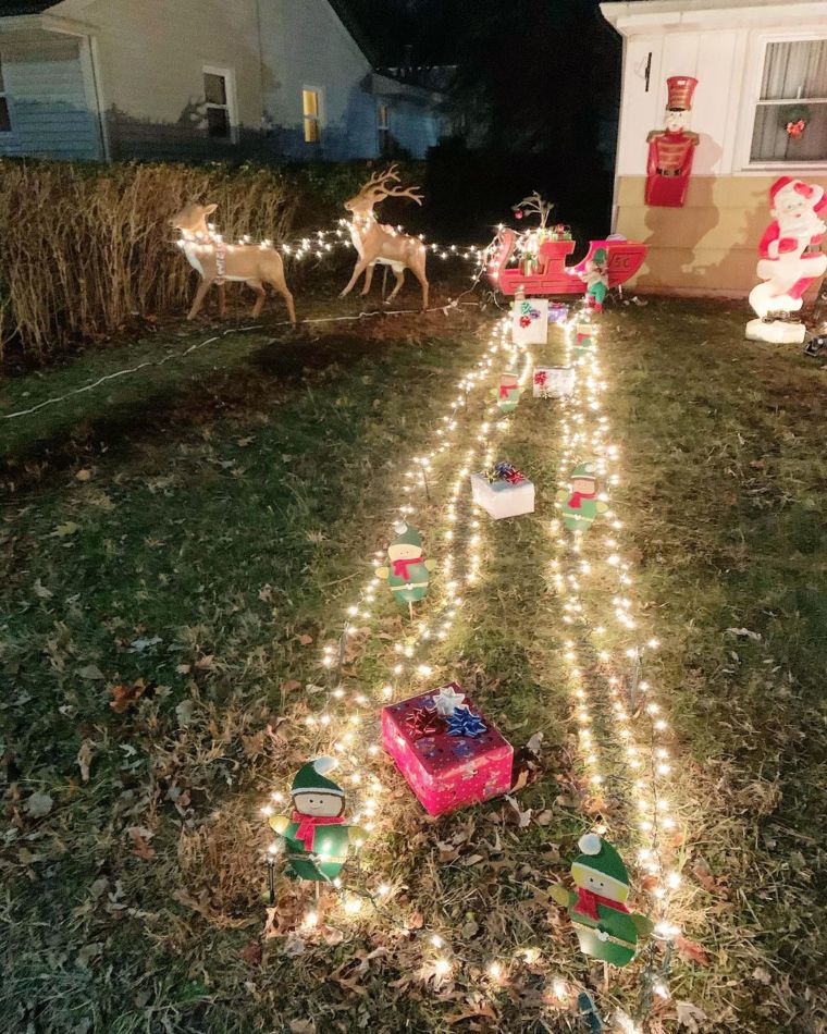 santas sleigh lights