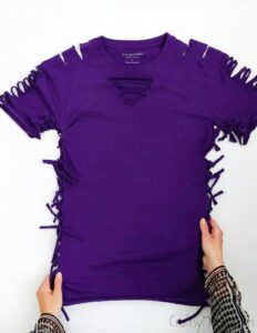 DIY No-Sew Shirt (Cut T-Shirt) - Craftsy Hacks