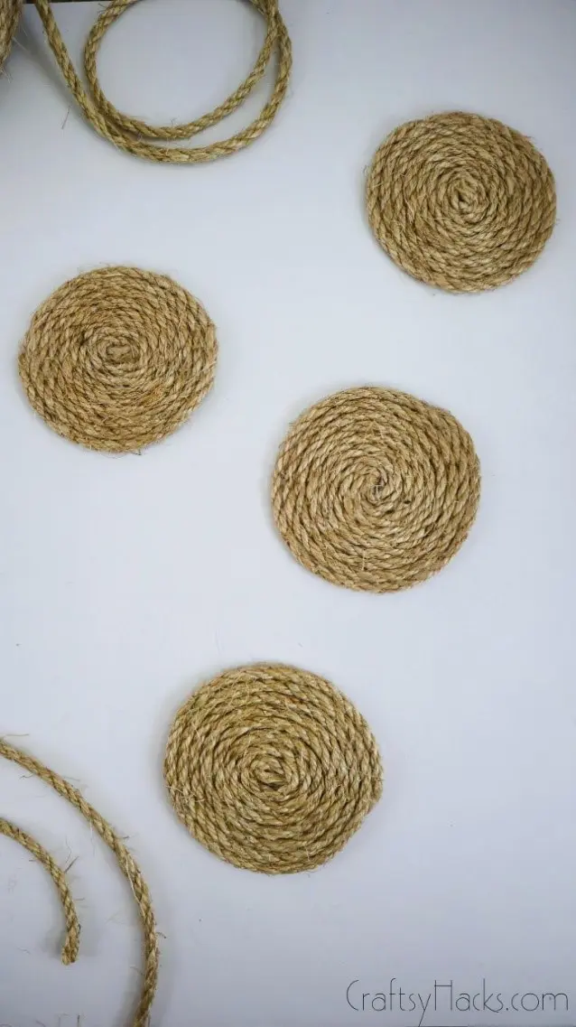 four diy coasters with rope