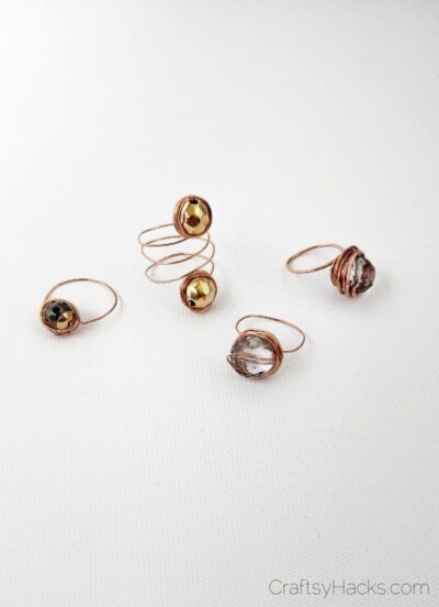 Cute DIY Wire Rings Out of Copper - Craftsy Hacks