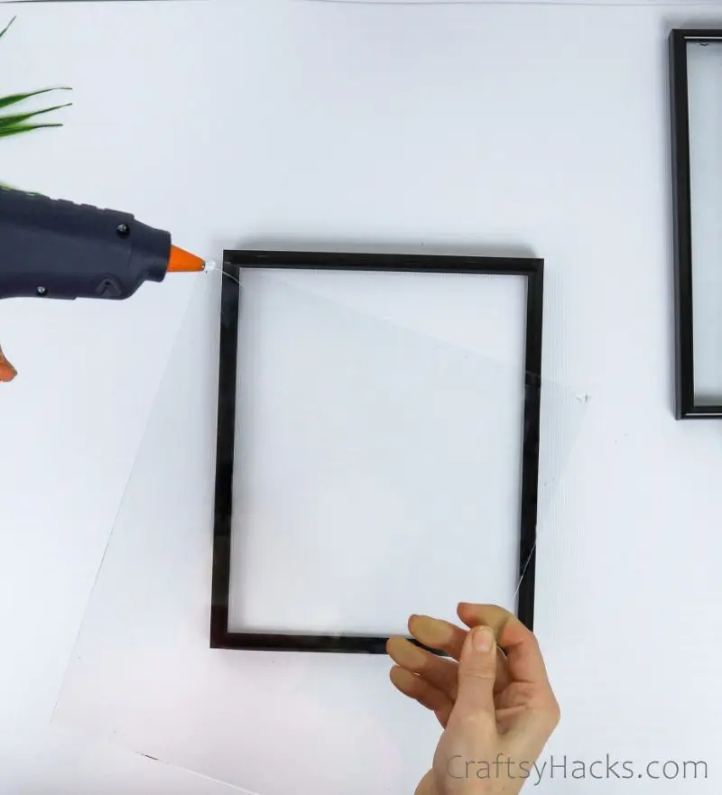 hot glueing frame glass