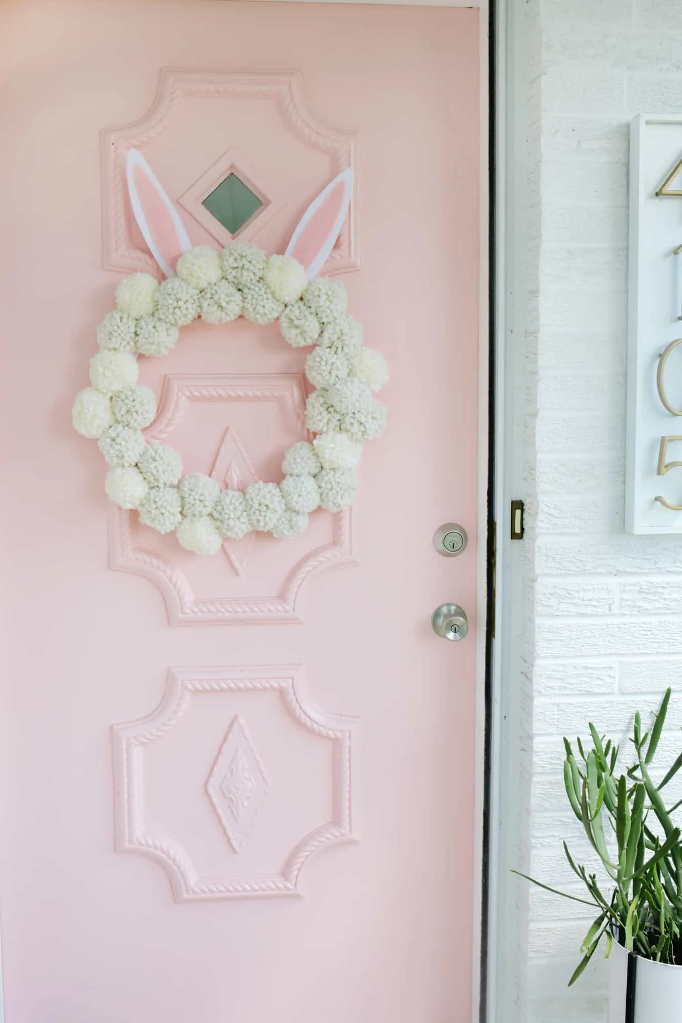 Bunny Pom Pom Wreath