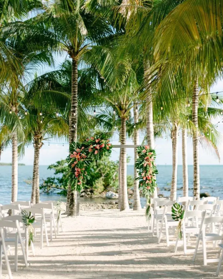 Tropical-Inspired Archway