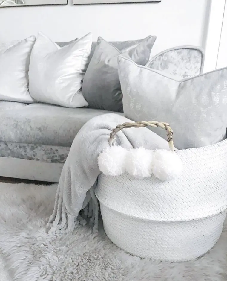 Monochromatic Blanket Basket