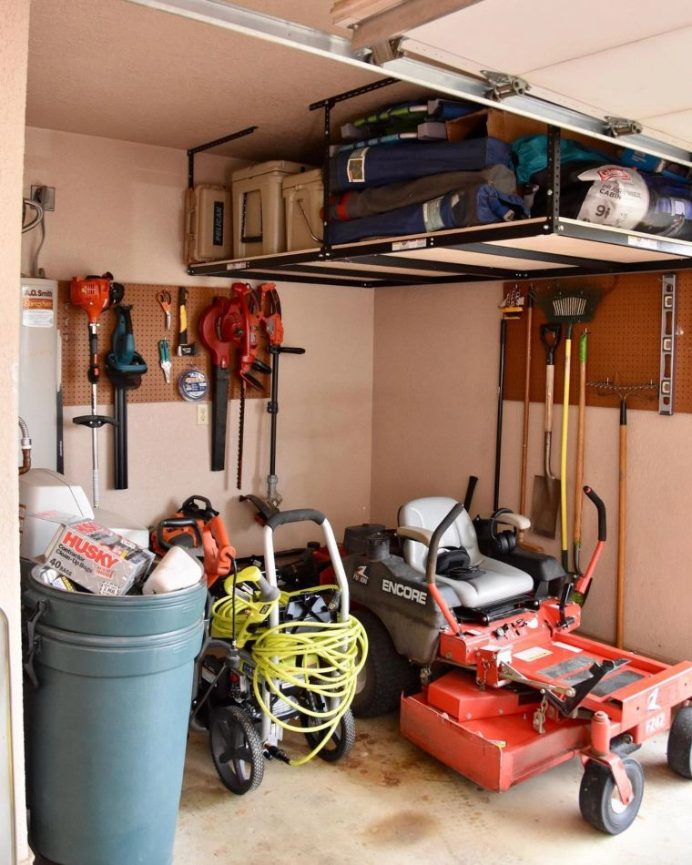 21 Garage Ceiling Storage Ideas to Save You Space - Craftsy Hacks