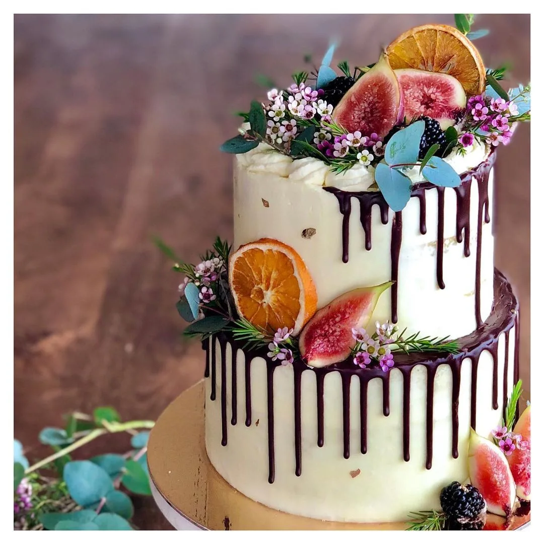 Figs, Flowers and Blue Leaves