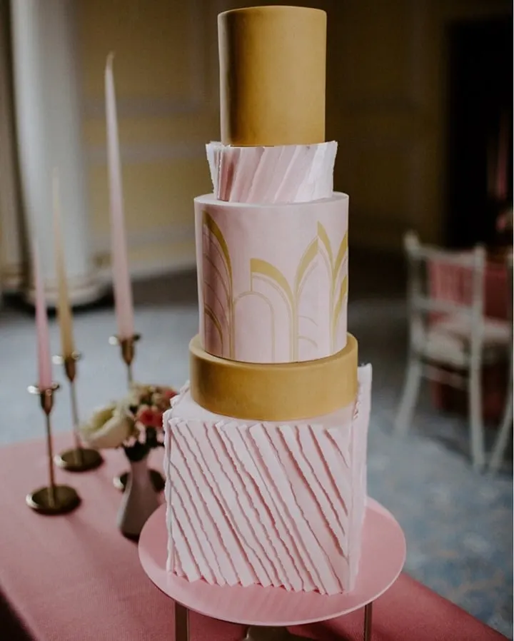 pink wallpaper cake