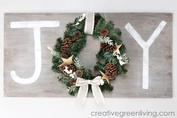 Faux Barn Wood Christmas Wreath Sign