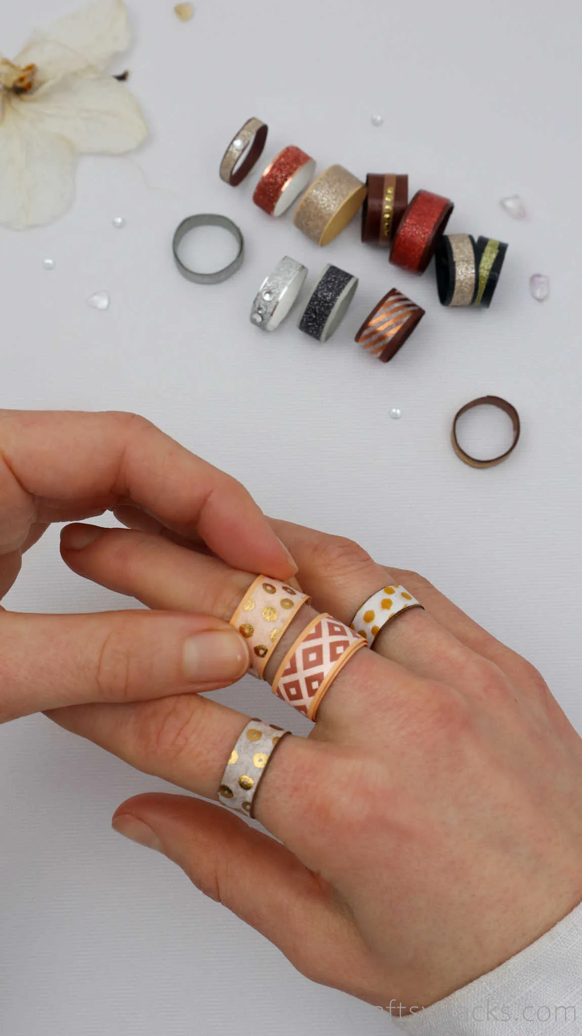 diy rings of hand