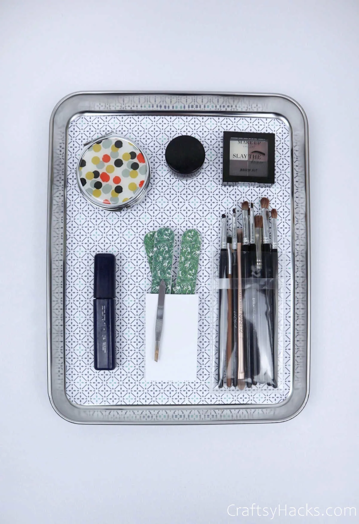 magnetic organizer with makeup accessories