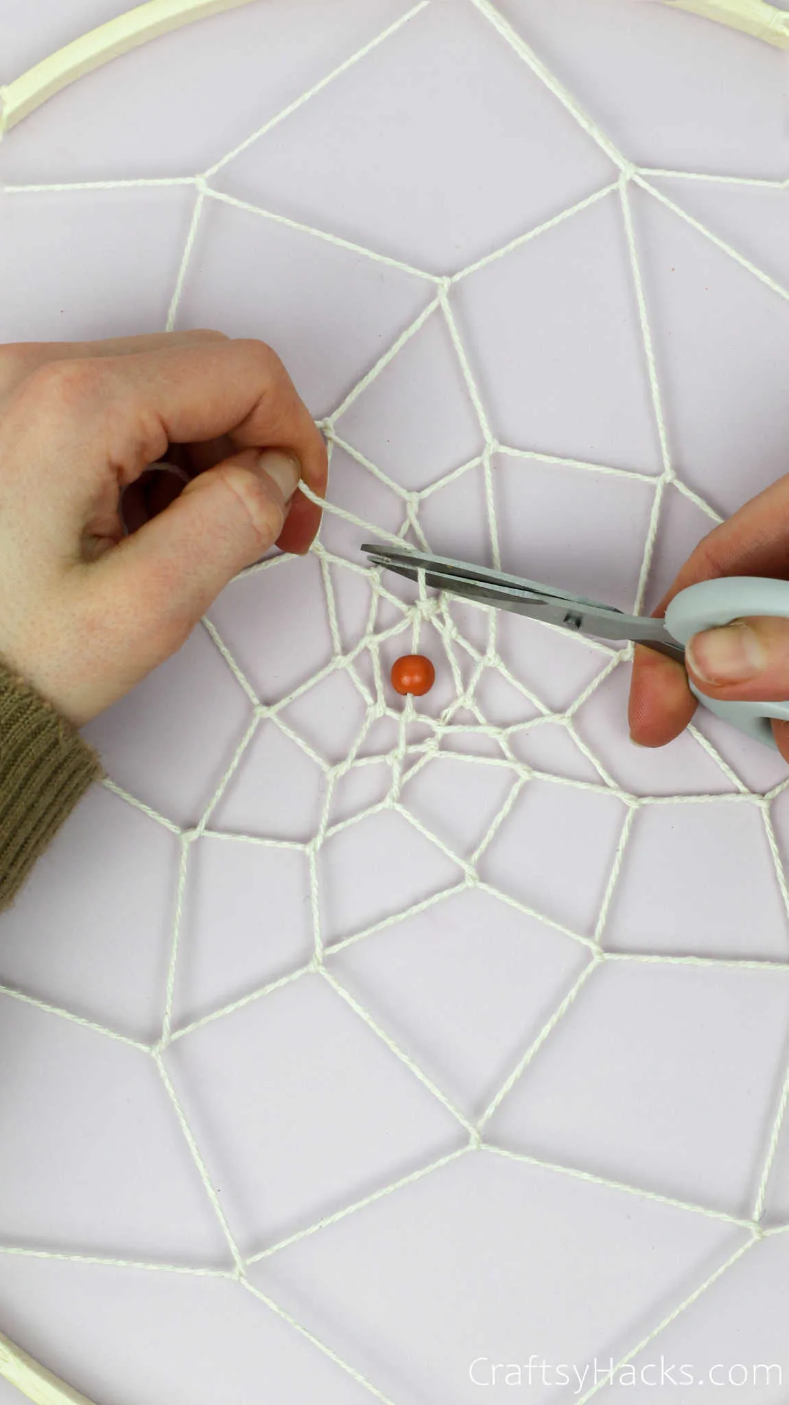 cutting end of string