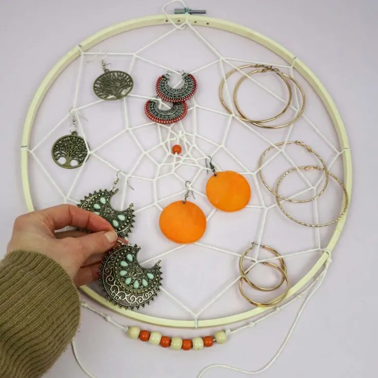 diy jewelry organizer