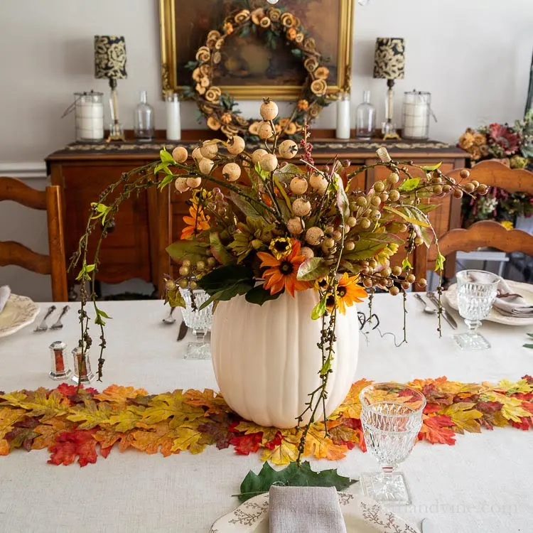 Thanksgiving Table Decor