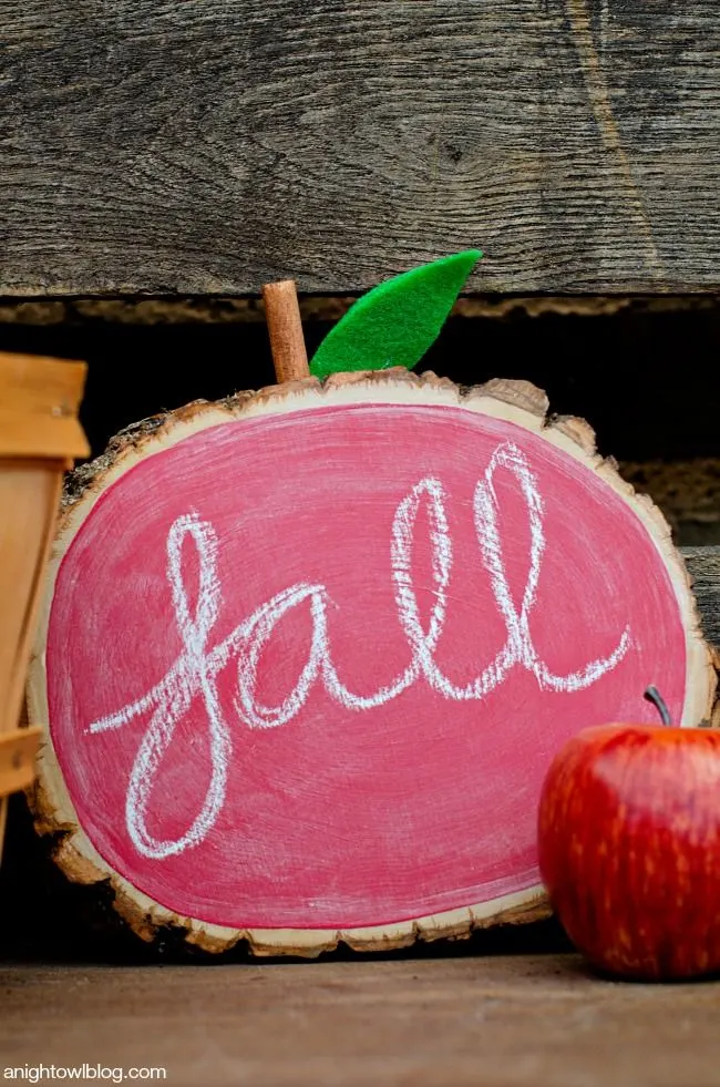 DIY Apple Chalkboard