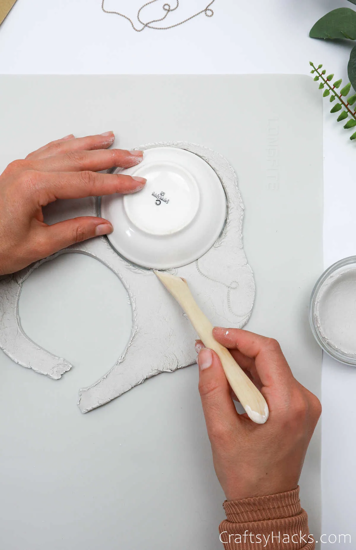 tracing clay with bowl