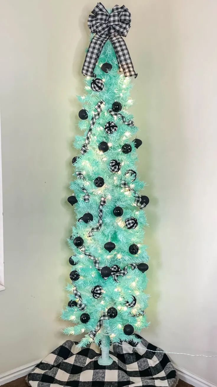 DIY Mint Christmas Tree