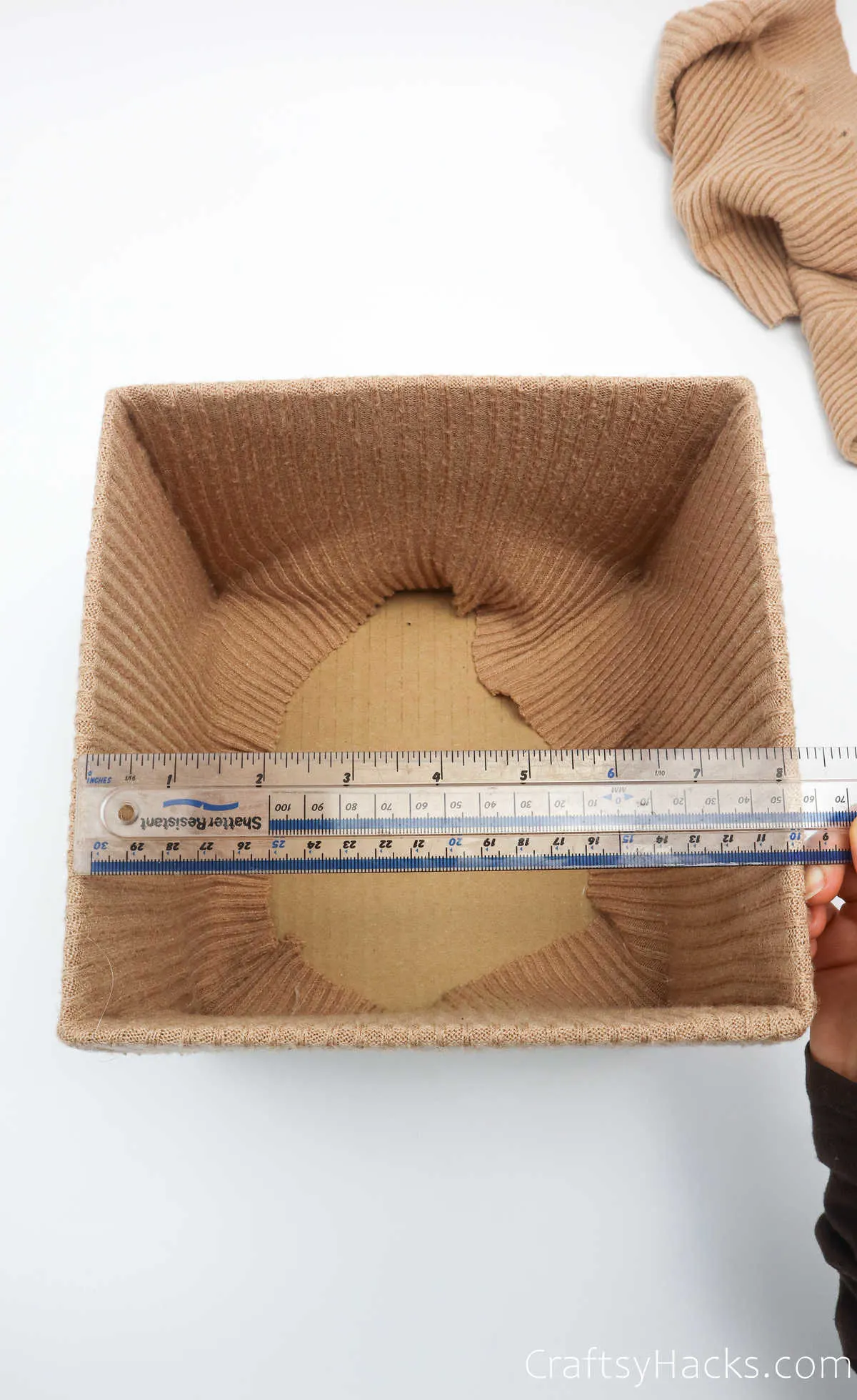 measuring length of box