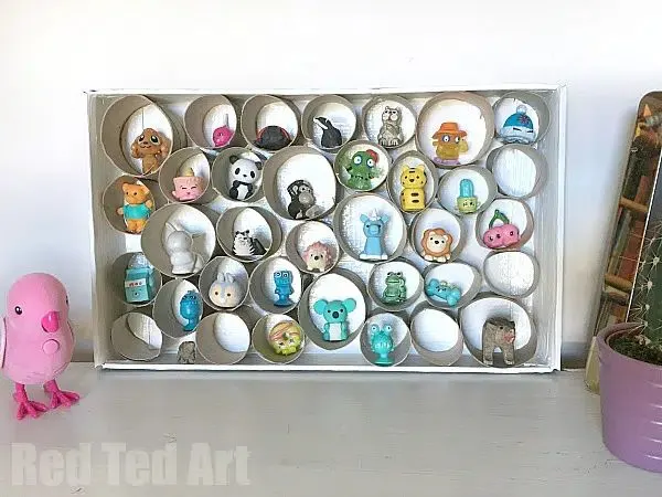 Paper Roll Trinket Display