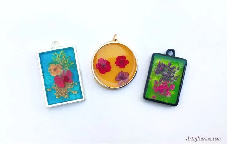 Resin Pendants with Organic Flowers