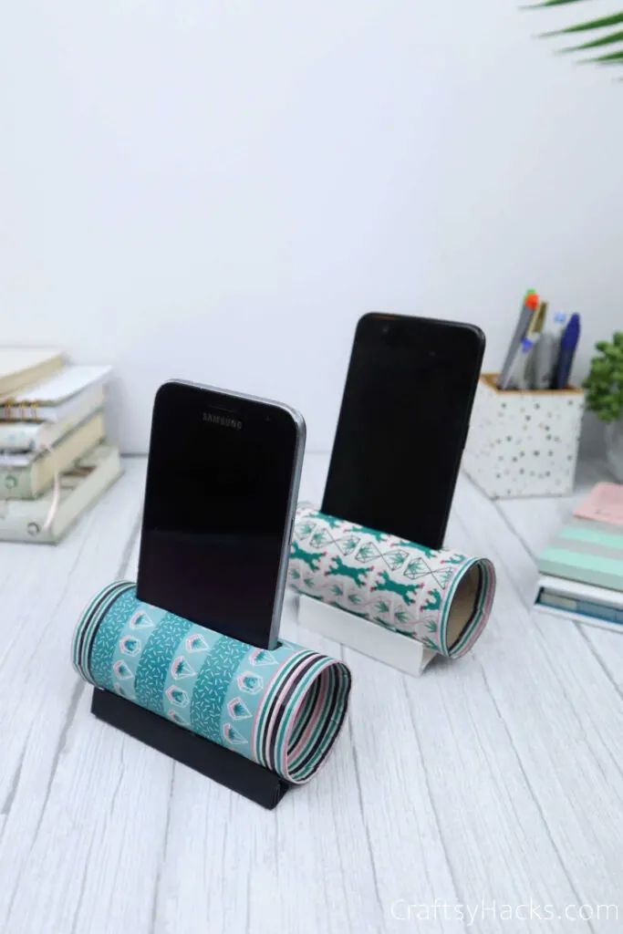 DIY Phone Holder from Toilet Paper Roll