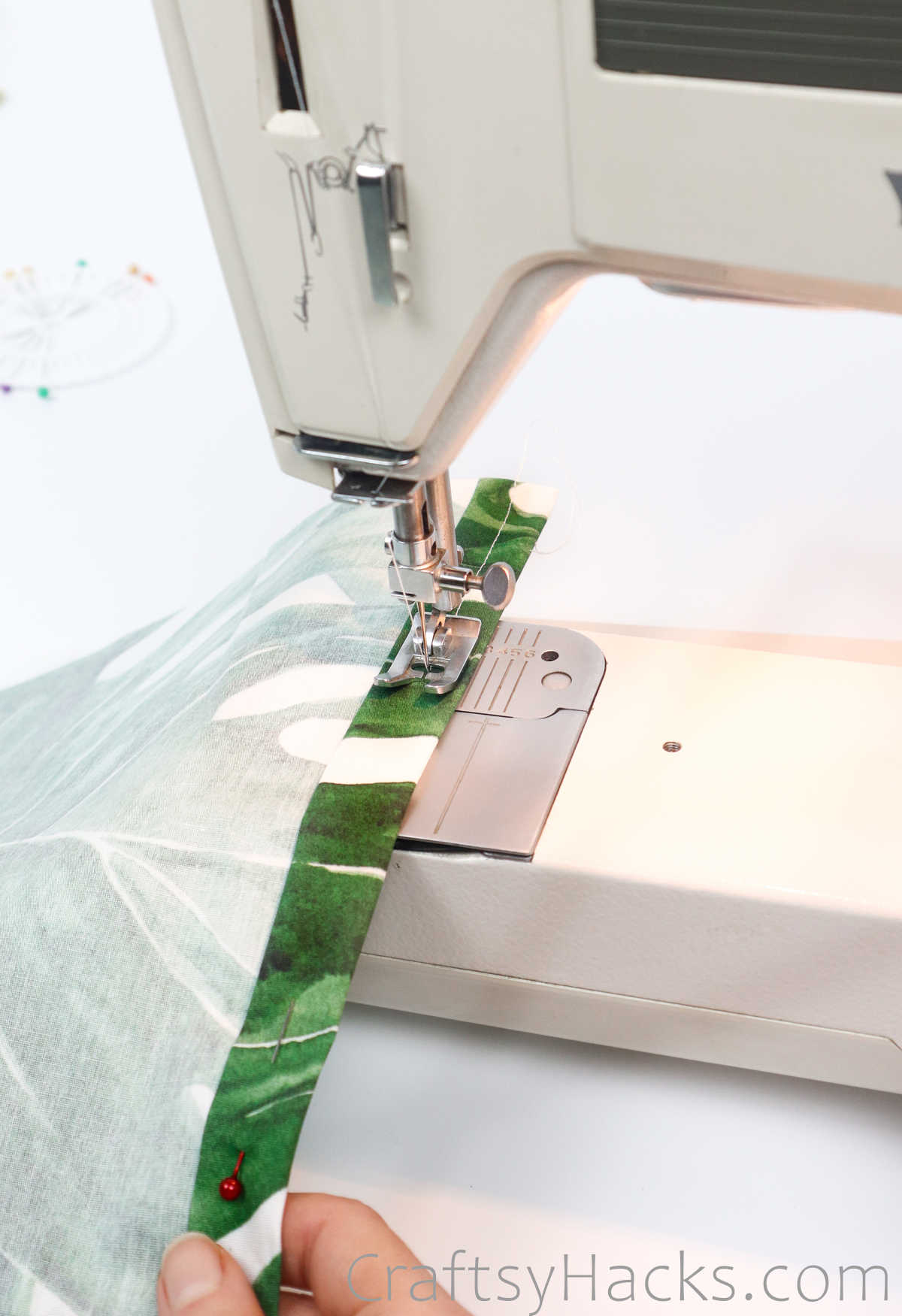 sewing fabric edge