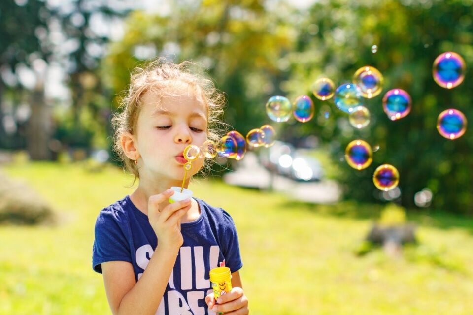 41 Free Outdoor Activities for Kids To Do - Craftsy Hacks