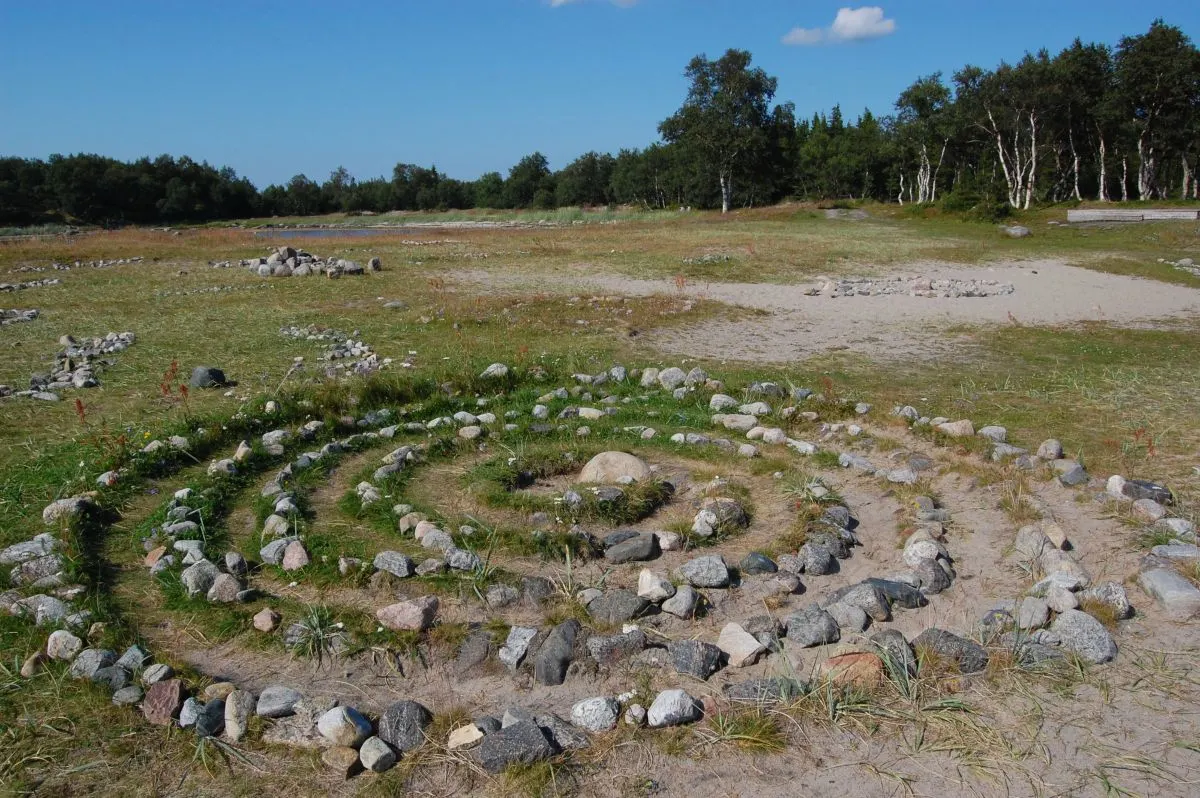 Make-Your-Own Maze