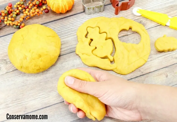 Pumpkin Playdough Recipe