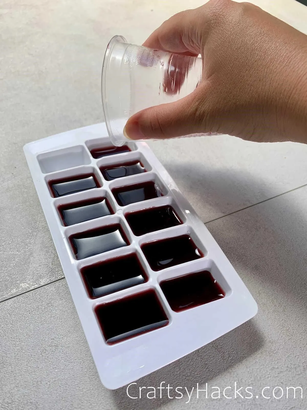 freeze wine in ice cube tray