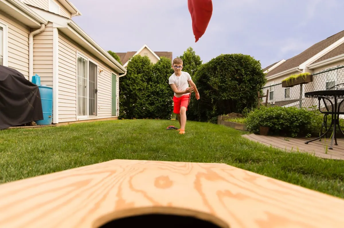 corn hole toss