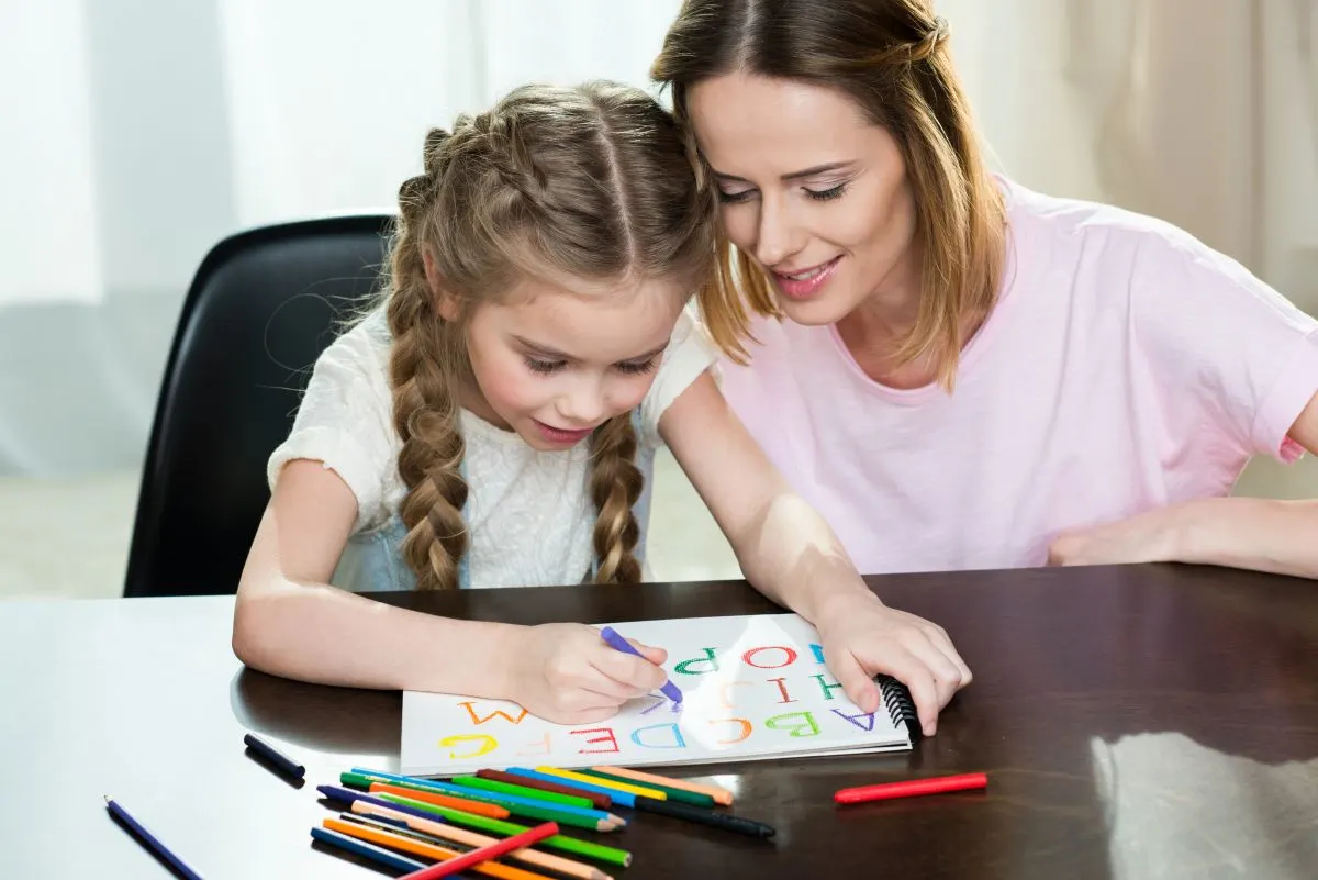 letter colouring pages