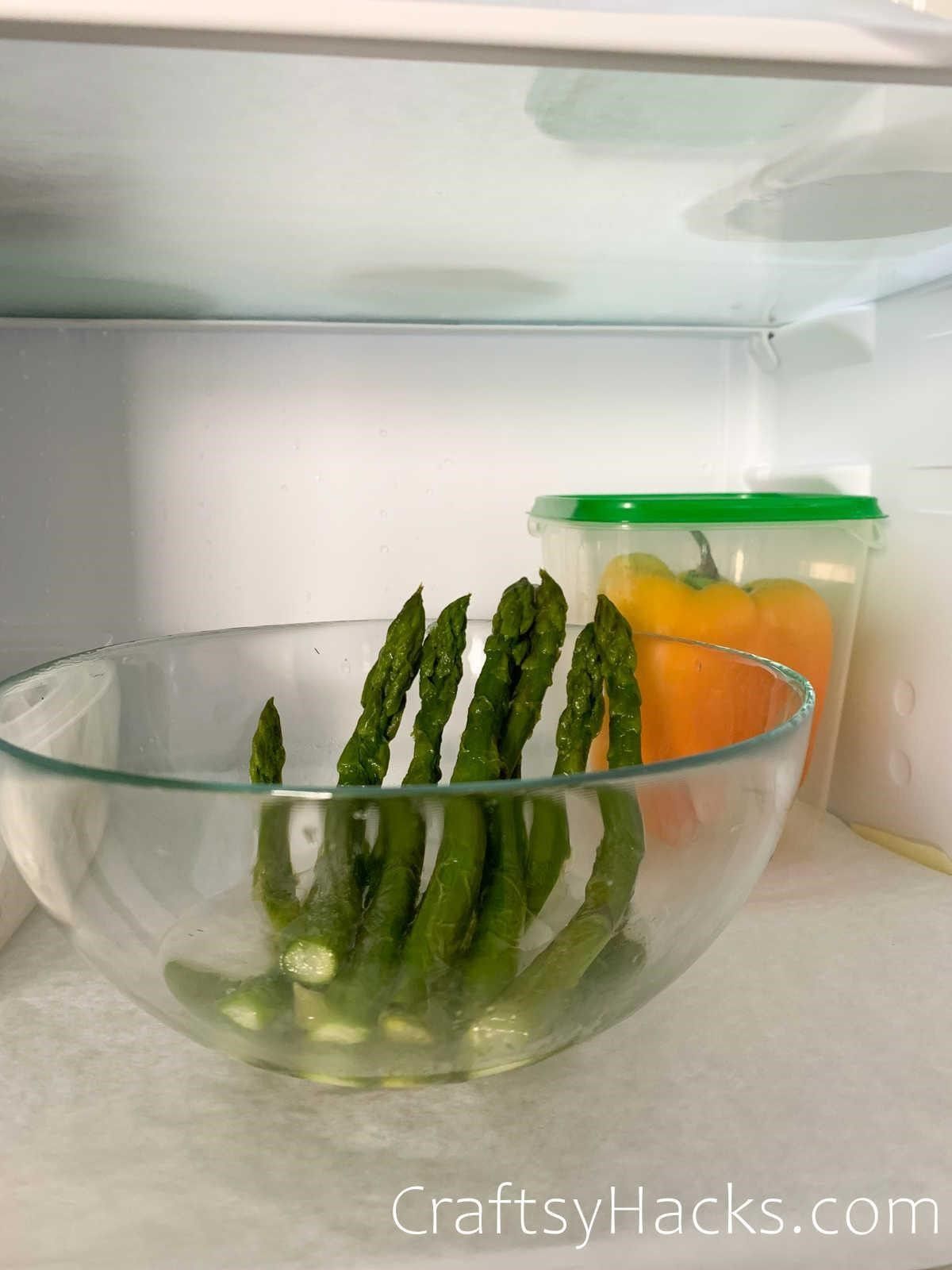 store asparagus in water