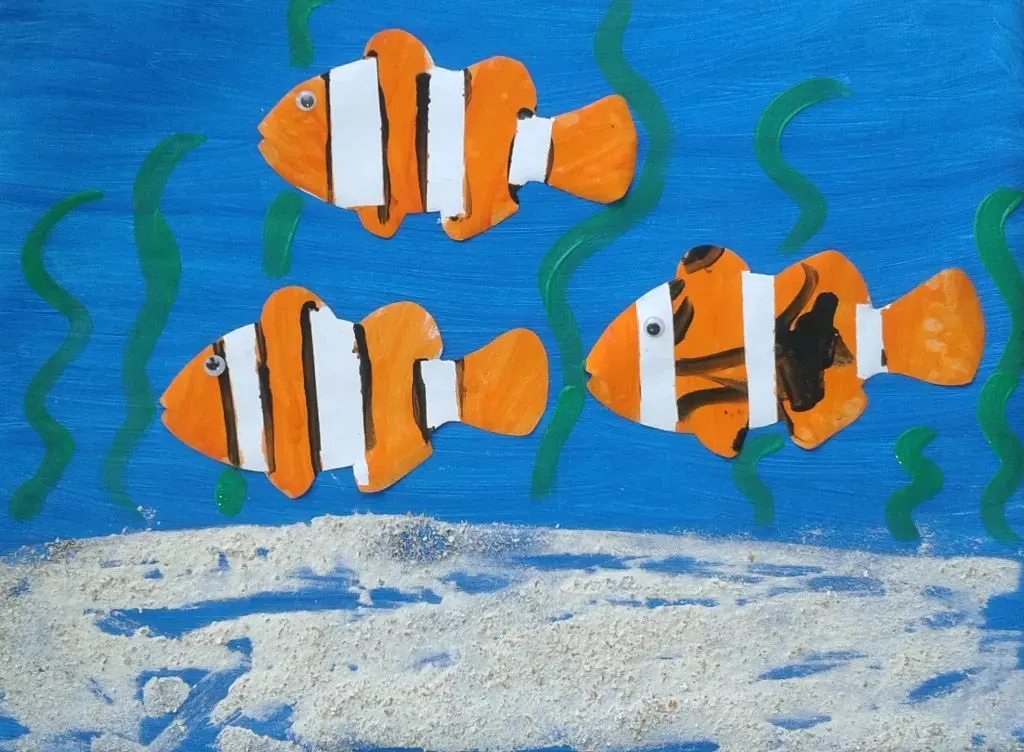 tape resist clown fish