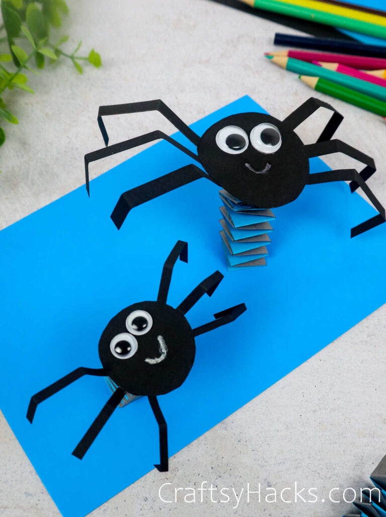 DIY Paper Spider (Step-by-Step) - Craftsy Hacks