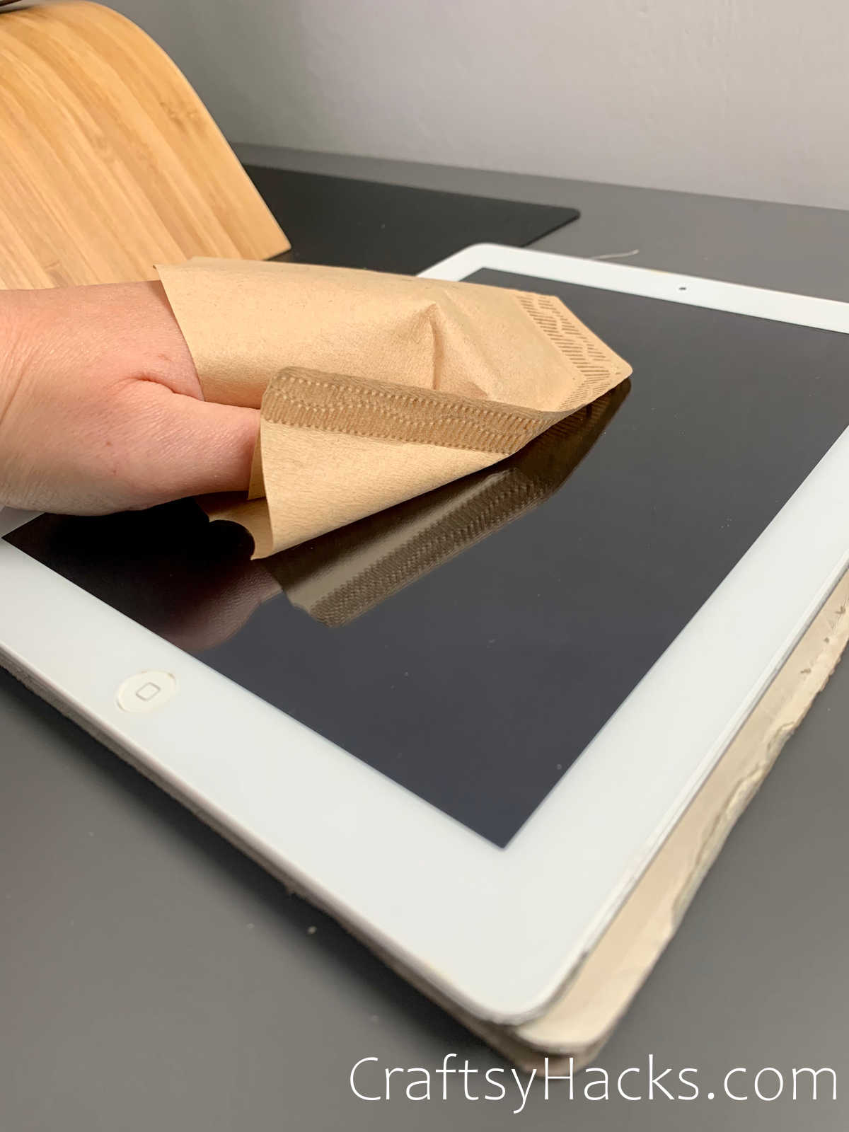 use coffee filter to clean ipad screen